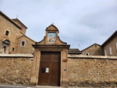 Cozy house in the heart of Caudiel, 100 meters from the greenway Ojos Negros. Hotels in Alto Palancia