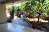 Tranquil Athens Garden Apt|2BDR-2BA-a/c-near Metro Hotels in Ayia Paraskevi