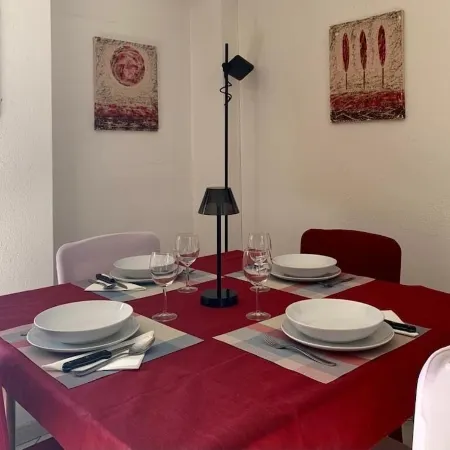 Casa Savina, Stunning Lake and Mountain Views, Private Garden With Parking Space Отели в г. Плезио