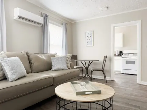 Riverside A3 -EVV 1BR-1BA Apt