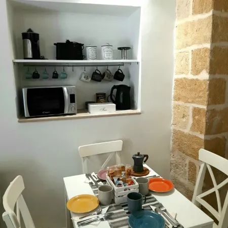 "Casa Mimà": characteristic architecture of the historic center with a modern style.