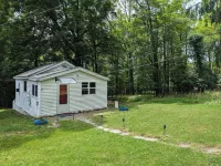 Mondrian Manor - Cottage in the lower Catskills near Ellenville and Wurtsboro Hotels in Mamakating