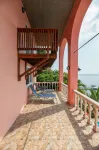 Kayak, Snorkel, Dive Waterfront 2BR 2BA  A/CBeautiful Quiet Caribe bight w/pool