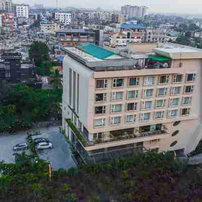Hotel Saffron Crest Hotel Exterior