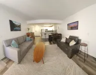 Lake front with boatslip Hotels in Sicamous