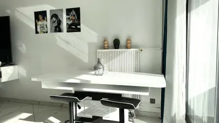 LA BLANCHE COLOMBES Отели рядом с достопримечательностью «Place Louis Aragon»