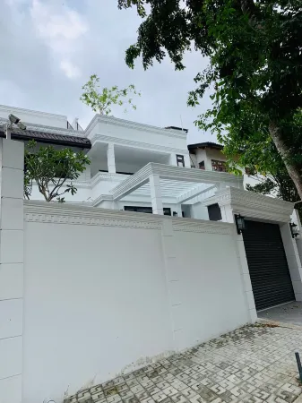 Exclusive luxury villa surrounded by beautiful mountains and river views