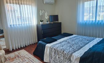 Esposende Charming Villa With Garden