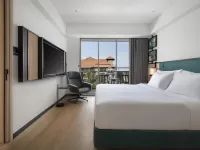 Hilton Garden Inn Bali Nusa Dua Hotels near Turtle Island