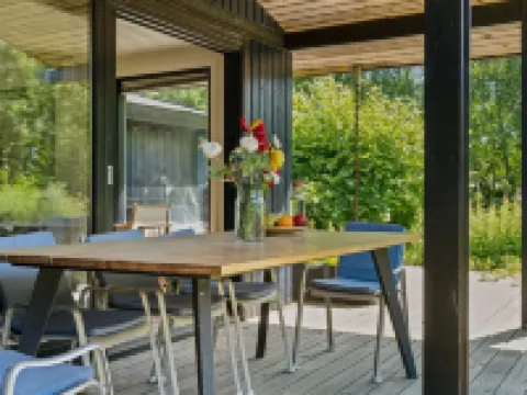 "Lasse" - 1.5km from the Sea