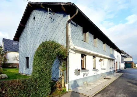 Holiday Home for 8 People in Butgenbach