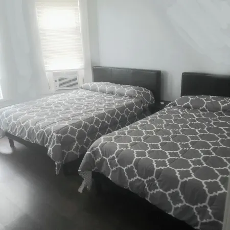 (F2) 2bdrm Syracuse University living, near Destiny. Отели в г. Сиракьюс