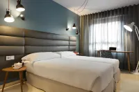 Hotel Pamplona Plaza - 3-Star