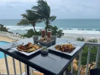 OCEANFRONT, COZY And GREAT VIEW, 2B/2B/1Pk Hotel a Luquillo