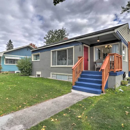 Comfy and Cozy Kalispell Home Walk to Downtown