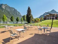 Apartment on Lake Idro with Pool Hotels in Idro