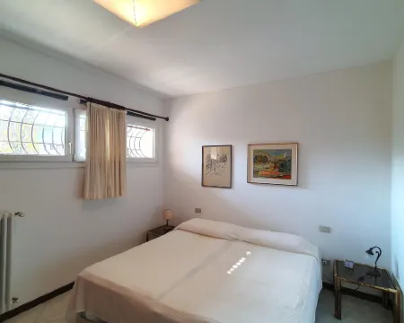 Apartment in Luino with Lake Maggiore Views Hoteles en Luino