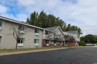 Americas Best Value Inn - Pools