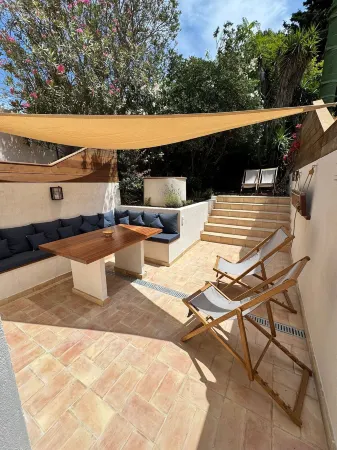 Hotel Les Jardins de Porquerolles Отели рядом с достопримечательностью «Иль д'Иер»