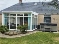 Largieholm Hotels in Cumnock