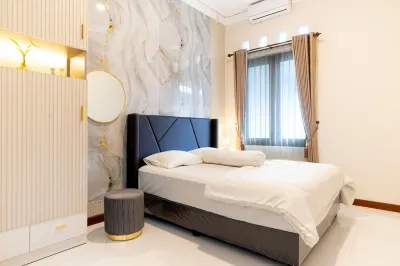 Griya Genitri Hotels in Tirtomoyo