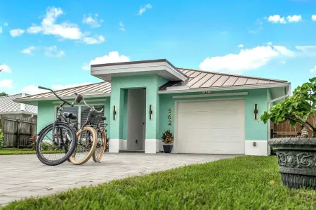 Beach House for the Family w/ Heated Pool