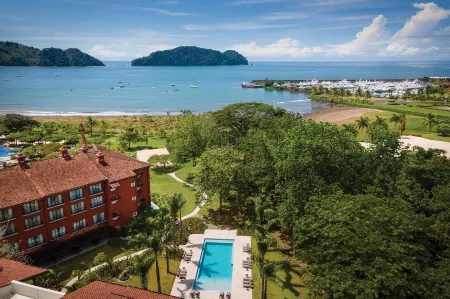 Marriott Vacation Club at Los Sueños Отели рядом с достопримечательностью «Punta Leona»