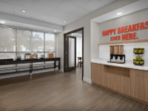 ハンプトン イン イサカ イサカのホテル