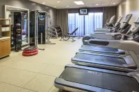 DoubleTree by Hilton Newark-Fremont - Gym