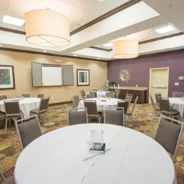 Holiday Inn BISMARCK by IHG