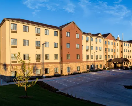 Staybridge Suites OMAHA WEST by IHG Hoteles en Distrito electoral de Millard