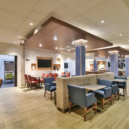 Holiday Inn Express & Suites LEHI - THANKSGIVING POINT by IHG