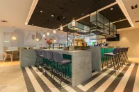 烏得勒支中央車站皇冠假日酒店 - 酒吧