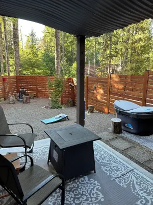 The Nest @ Pine Lodge - outdoor sauna & cold plunge tub, EV chrg, pets, AC La Wis Wis Campground附近的飯店