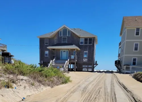 6 Bed Oceanfront Home in Obx w/ Hot Tub!