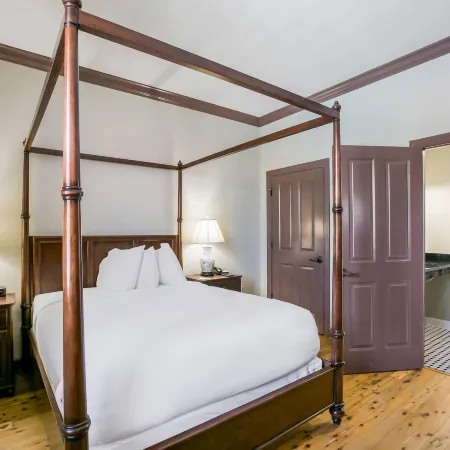 Water Street Hotel & Marina, Ascend Hotel Collection