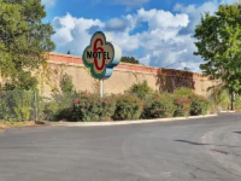 南加州聖羅莎 6 號汽車旅館（Motel6 Santa Rosa - South） 聖羅莎酒店