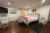 Modern Farmhouse Retreat North Fork Wine Country