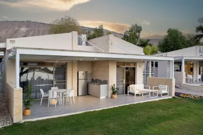 アイン ゲヴ ホリデイ リゾート のホテル