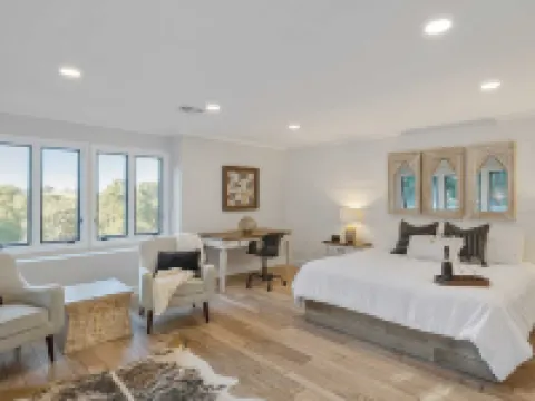 Hidden Oaks Farmhouse by AvantStay Hot Tub Deck Hotels in Atascadero