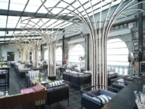 พลาเนตฮอลลีวูด โรงแรมในธาเน