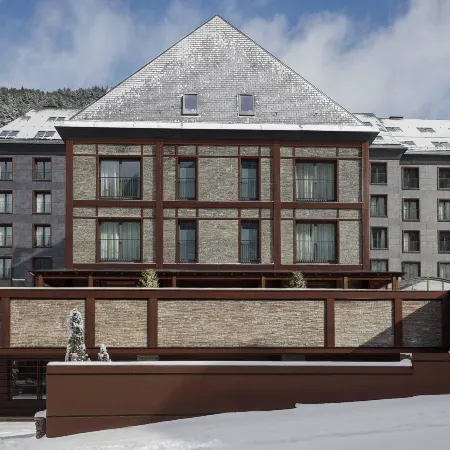 Mim Baqueira Member of Melia Collection