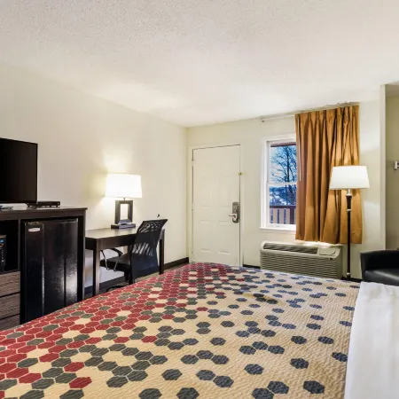 Econo Lodge Glade Springs I-81