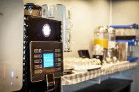 JB Plus Hotel - bar