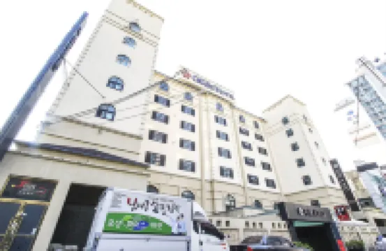 Gyeongsan Grand 大邱大公园附近的飯店