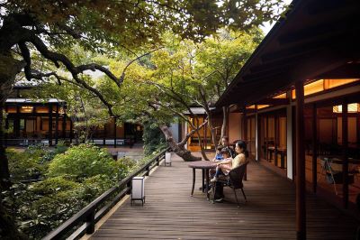 庭 鶴巻温泉 元湯陣屋の写真