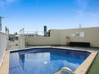 Sleek Apartment with Pool and Rooftop Terrace