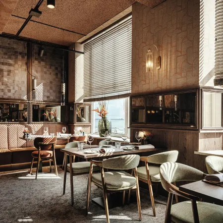 Hotel De Zeevaartschool Отели в г. Влиссинген