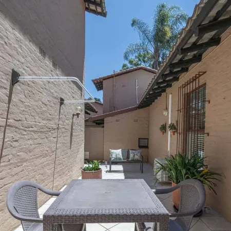 Birdsong in Sandton and Charming Townhouse Retreat