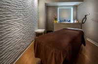 Godfrey Hotel Chicago - spa